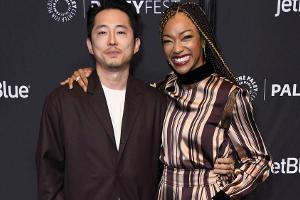 Steven Yeun und Sonequa Martin-Green beim Paleyfest in Los Angeles