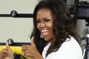 Michelle Obama hat fast zehn Millionen Exemplare ihres Buchs "Becoming" verkauft