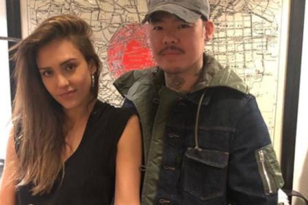 Jessica Alba präsentiert ihre neuen Tattoos