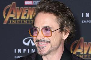 Robert Downey Jr. trägt privat keinen reinen Schnurrbart