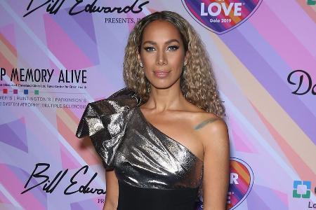 Leona Lewis im glamourösen bodenlangen Kleid