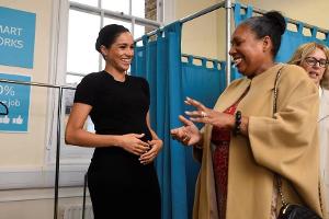 Herzogin Meghan in der Londoner Zentral von "Smart Works"