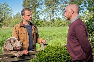 "Nord bei Nordwest: Frau Irmler": Hauke (Hinnerk Schönemann, l.) verdächtigt Bent Fehrenkamp (Rainer Sellien)