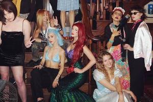 Taylor Swift schmiss an Silvester eine rauschende Kostümparty