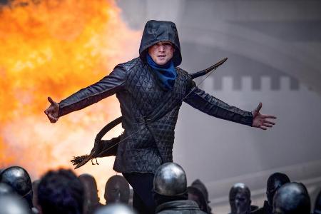 Taron Egerton legt sich als Robin Hood mit halb England an