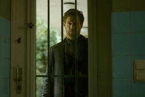 Schauspieler Ken Duken in der Crime-Serie "Parfum" als Roman Seliger