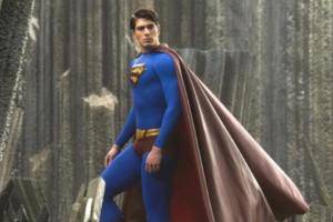 Endlich erreicht Superman (Brandon Routh) die ständig wachsende künstliche Insel. Doch seine Kräfte drohen durch das Krypton...