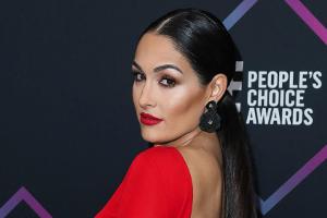 Tickt bei Nikki Bella schon die biologische Uhr?