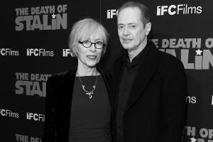 Steve Buscemi und seine Ehefrau Jo Andres bei der Premiere des Films "The Death of Stalin" im Jahr 2018