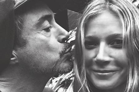 Gwyneth Paltrow (r.) gratulierte Robert Downey jr. (l.) mit diesem Selfie zum Geburtstag