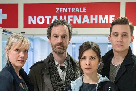 Anna Schudt, Jörg Hartmann, Aylin Tezel und Rick Okon (v.l.n.r.) bei den Dreharbeiten zum 