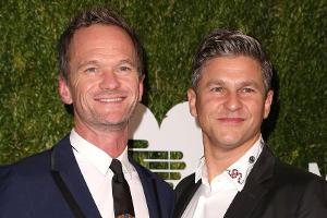 Neil Patrick Harris (l.) und David Burtka lassen ihre Fans an einem besonderen Meilenstein in ihrer Beziehung teilhaben