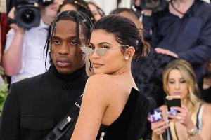 Travis Scott, hier mit Freundin Kylie Jenner, muss sich mit Vorwürfen auseinandersetzen