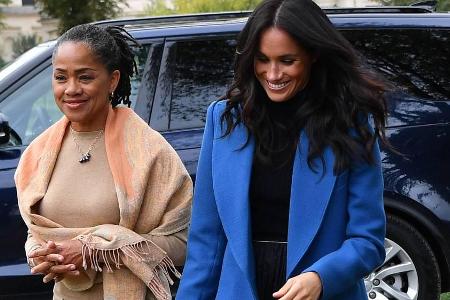 Herzogin Meghan mit ihrer Mutter Doria Ragland