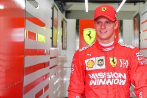 Mick Schumacher in Rot: für ihn "der nächste Schritt in die richtige Richtung"