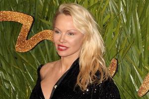 Pamela Anderson auf einer Veranstaltung 2017