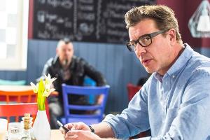 "Alles was zählt": Christoph wird von Carlos' Schergen unter Druck gesetzt