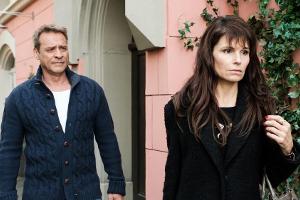 "Unter uns": Britta lässt sich von Rufus' Liebesgeständnis nicht aufhalten und will die Schillerallee verlassen