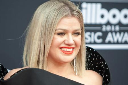 Kelly Clarkson (Foto) ist offenbar großer Fan von Lady Gaga