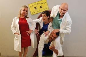 Frau Dr. Valerie Klein (ChrisTine Urspruch, l.) und ihr Team: Dr. Luna Haller (Clelia Sarto), Dr. Jonas Müller (Michael Klam...