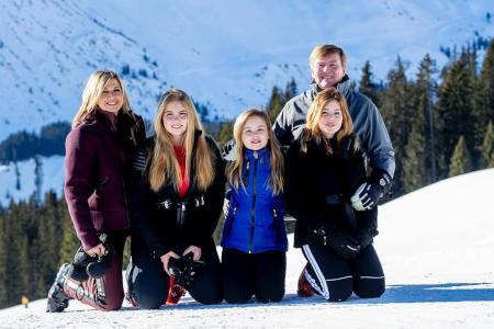 Willem-Alexander und seine Familie genießen den Schnee in Österreich