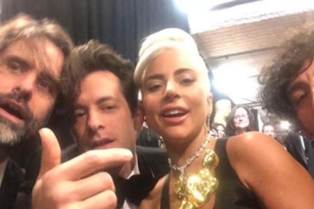 Mark Ronson feiert mit Lady Gaga bei den Oscars