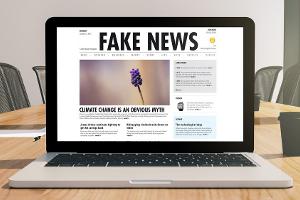 So können User erkennen, ob es sich bei einer Meldung um Fake News handelt