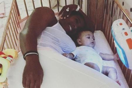 Kuschelzeit bei Serena Williams und Töchterchen Olympia