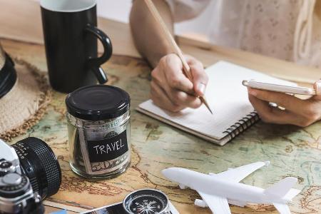 Geld regiert die (Reise-)Welt. Ein Urlaub will deshalb sorgfältig geplant sein