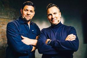 Tim Mälzer (l.) und Tim Raue holen Profiköche in den Ring