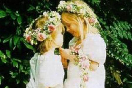 Prinzessin Eugenie mit ihrer Schwester Beatrice als Brautjungfern