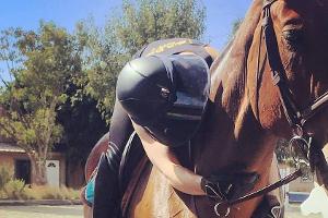 Kaley Cuoco endlich wieder im Sattel