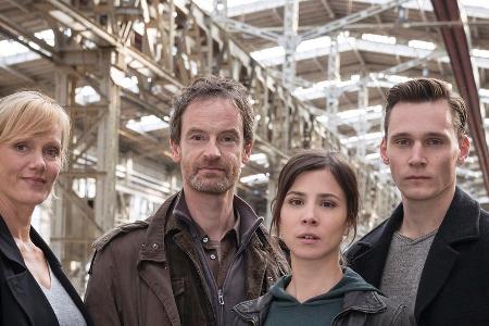 Das Vierer-Gespann aus Dortmund v.l.n.r.: Martina Bönisch (Anna Schudt), Peter Faber (Jörg Hartmann), Nora Dalay (Aylin Teze...