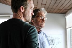 "Das Leben vor mir": Cornelius (Matthias Habich) hat Angst; Frank (Stephan Kampwirth) versucht ihn zu beruhigen