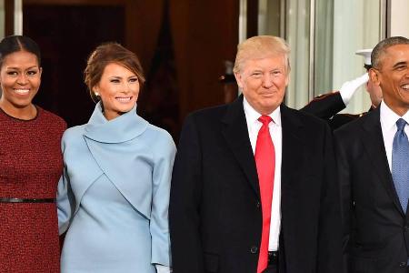 Beim Wechsel des US-Präsidenten (v.l.) 2017: Michelle Obama, Melania Trump, Donald Trump und Barack Obama
