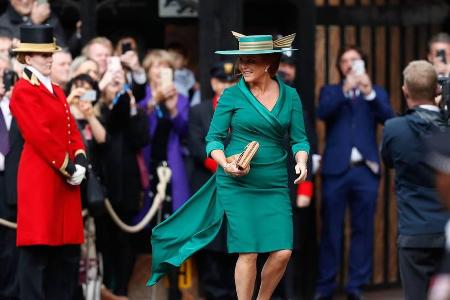 Sarah Ferguson sorgte wegen ihrer Hutwahl bei der Hochzeit ihrer Tochter für Lacher