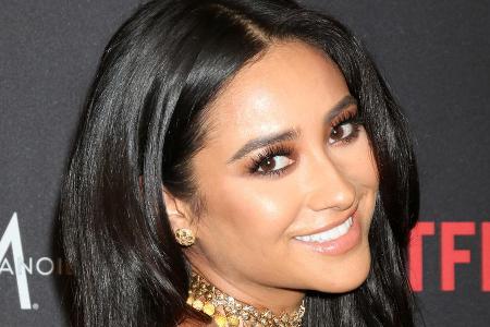 Shay Mitchell tobt sich kreativ aus