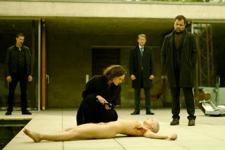 Die Ermittler Brettschneider (Marc Hosemann) und Köhler (Juergen Maurer, r.) sowie Staatsanwalt Grünberg (Wotan Wilke Möhrin...