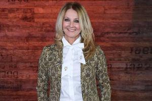 Moderatorin Frauke Ludowig setzt auf einen modischen Hosenanzug