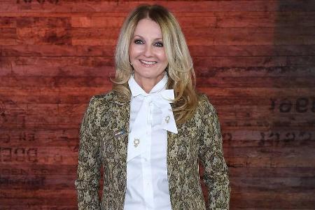 Moderatorin Frauke Ludowig setzt auf einen modischen Hosenanzug