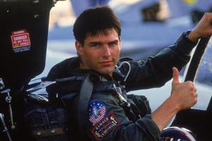 Daumen hoch: Tom Cruise will angeblich seinen Jet in der "Top Gun"-Fortsetzung selbst fliegen