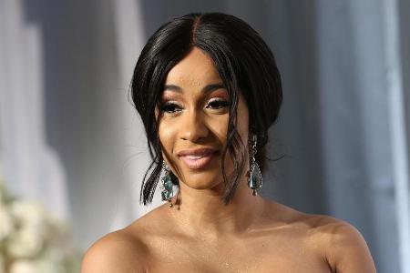 Schwebt im Mutterglück: Cardi B
