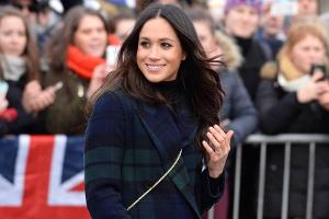 Herzogin Meghan ließ sich schon in einem Burberry-Mantel in der Öffentlichkeit blicken