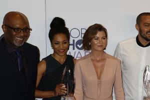 Der "Grey's Anatomy"-Cast um Ellen Pompeo (2.v.r.) bekommt in Staffel 15 Verstärkung