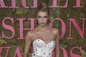 Stella Maxwell bei den Green Carpet Fashion Awards in Mailand