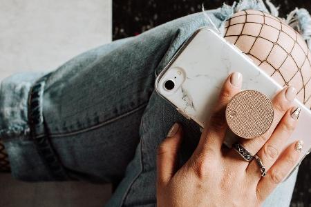 Dieses runde Ding und diverse andere Varianten heißen Popsockets