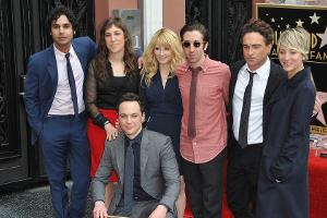 Jim Parsons, Kunal Nayyar, Mayim Bialik, Melissa Rauch, Simon Helberg, Johnny Galecki und Kaley Cuoco könnten weiter zusamme...