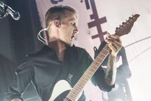 Justin Shekoski während eines Auftritts mit The Used