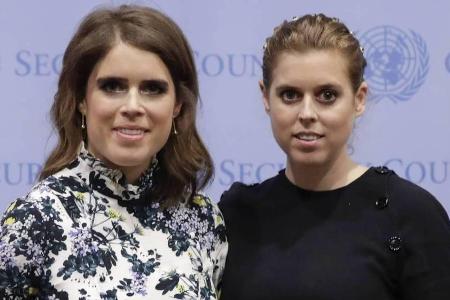 Die Prinzessinnen Eugenie (l.) und Beatrice sind die Enkelinnen von Queen Elizabeth II.