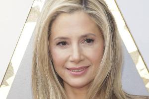 Mira Sorvino auf dem roten Teppich